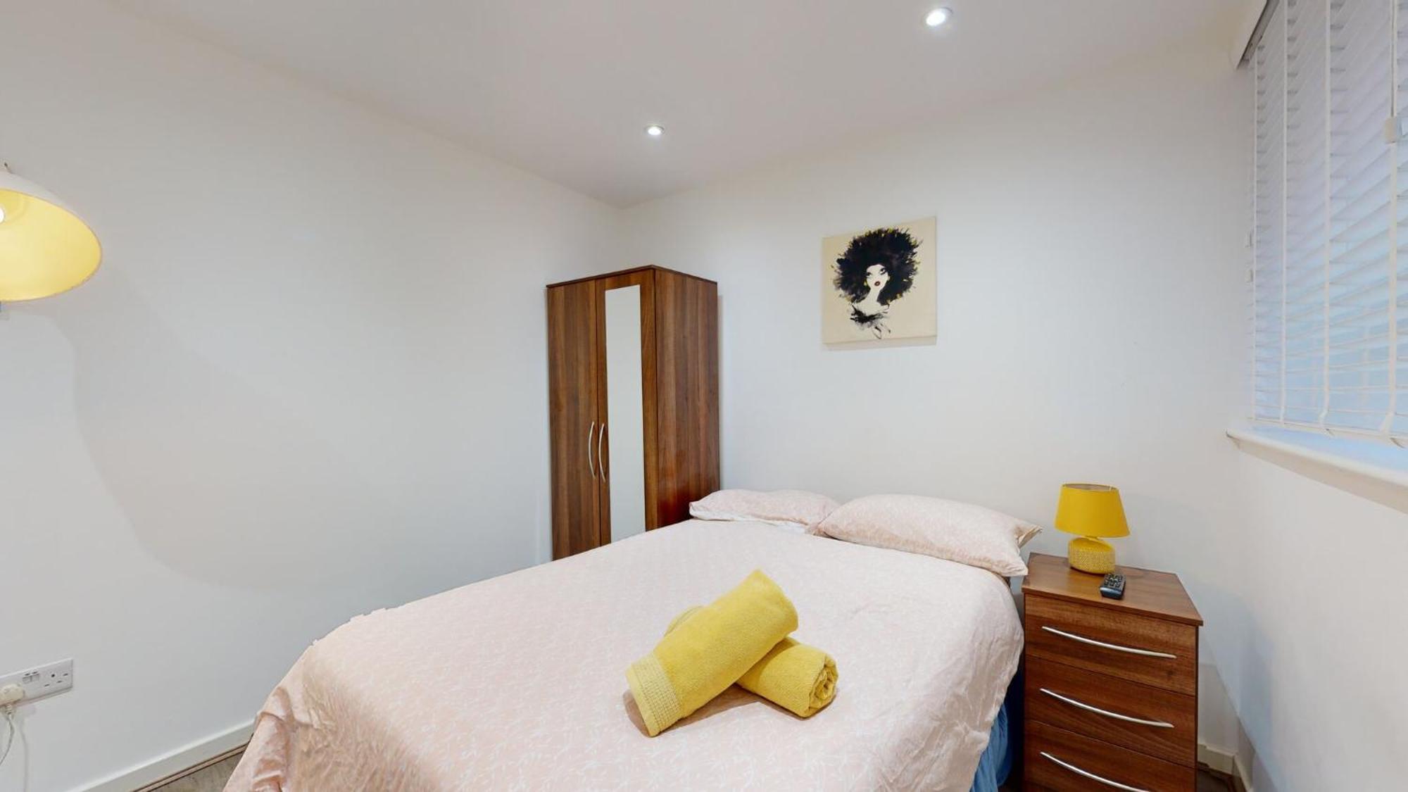 48b Hotel de apartamente *